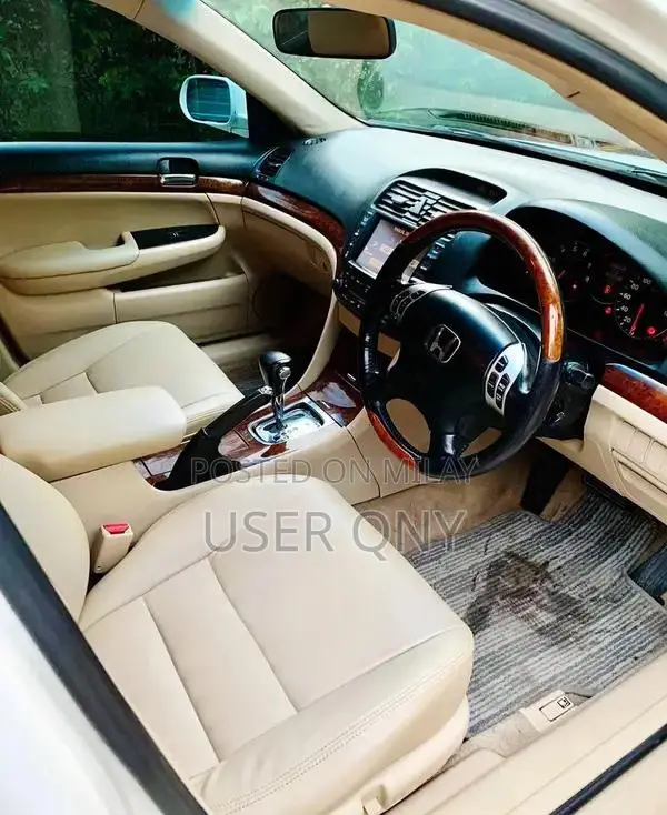 Honda Inspire 3.0 V6 Sedan - Pearl White Executive Sedan