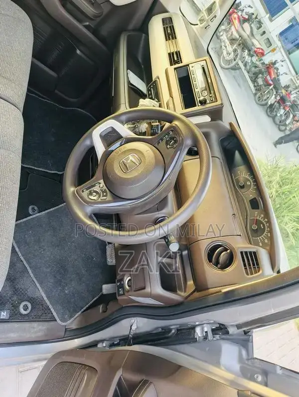 Honda N Box Compact Mini MPV - Premium Urban Commuter