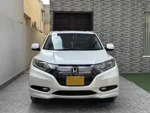 Photo - Honda Vezel Hybrid Z Elegant Pearl White SUV