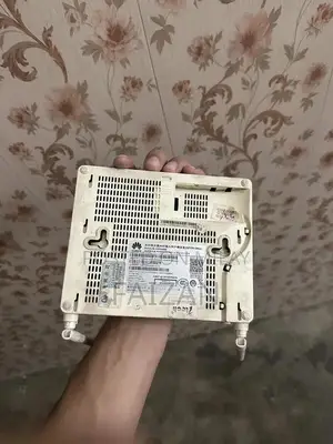 High-Speed Fiber Optic Internet Modem for Network Connectivity