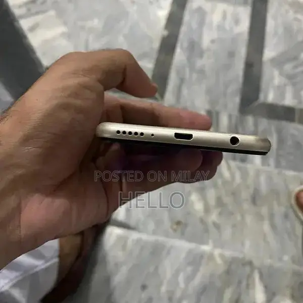 Dual SIM Smartphone with 3GB RAM and 32GB Storage