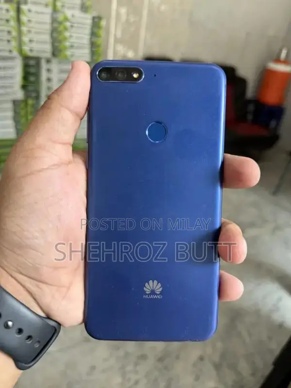 Huawei Y7 Prime 2018 Budget Smartphone with Extended Battery Life