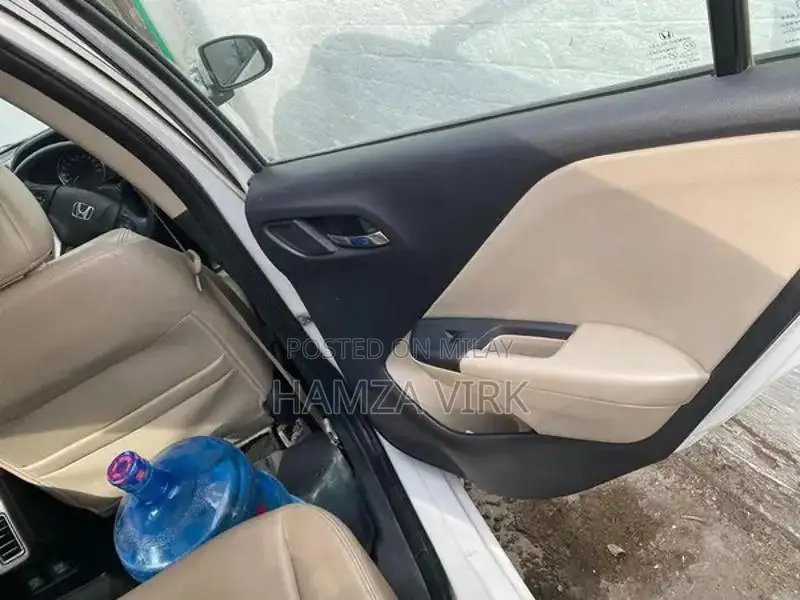 Honda City 1.5 Manual Sedan with Cruise Control and Touch AC