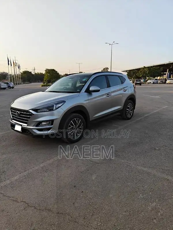 Hyundai Tucson FWD Automatic GLS Sport SUV