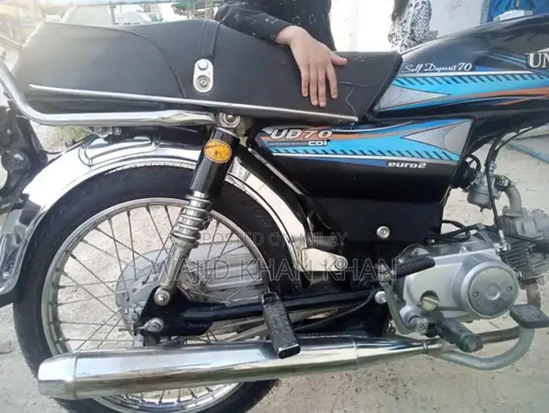 70cc Motorcycle - Low Mileage, Great Condition