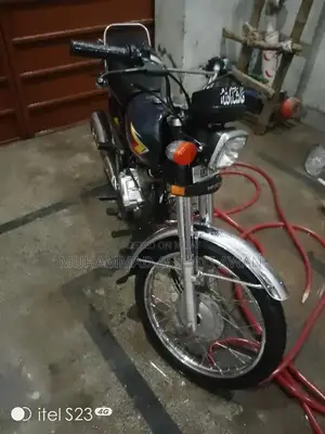 Photo - Honda 125cc Motorcycle 2021 Model Lightweight Commuter
