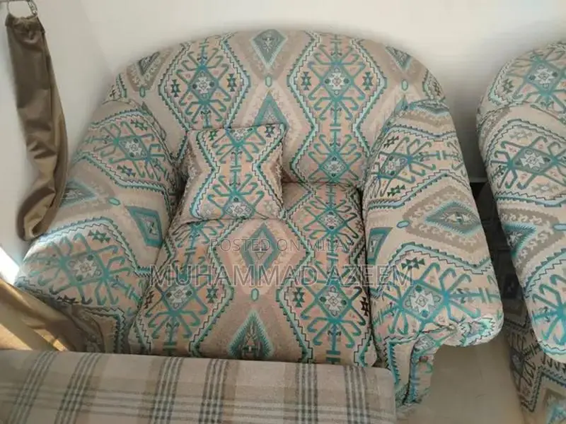 Plush Three-Piece Sofa Set in Excellent Condition