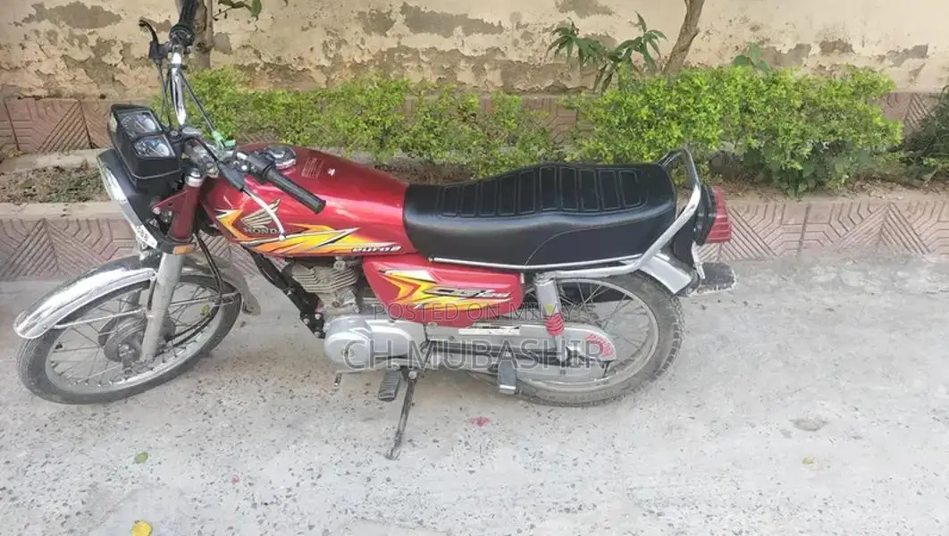 Honda 125 Motorcycle for Sale in Good Condition