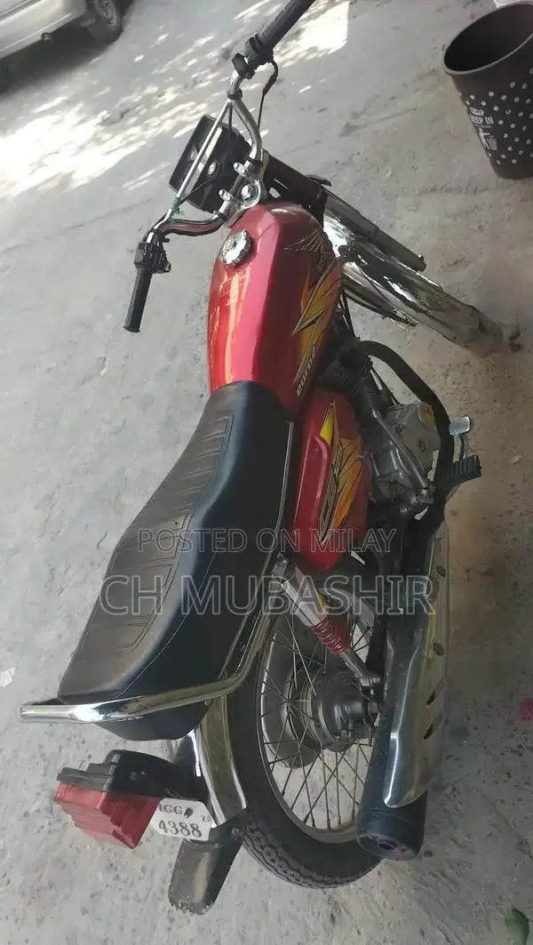 Honda 125 Motorcycle for Sale in Good Condition