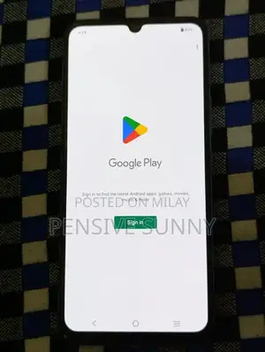 High-Performance Smartphone with Dual RAM and Large Storage