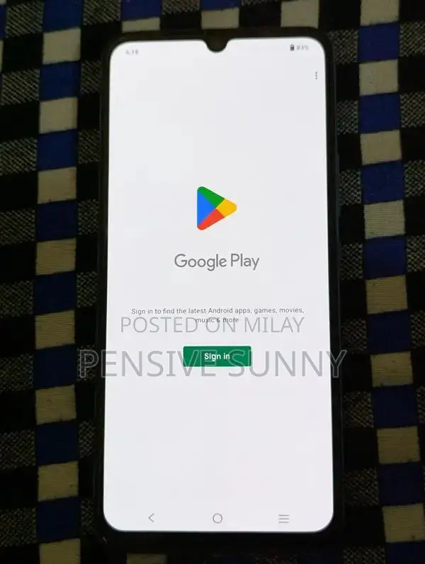 High-Performance Smartphone with Dual RAM and Large Storage