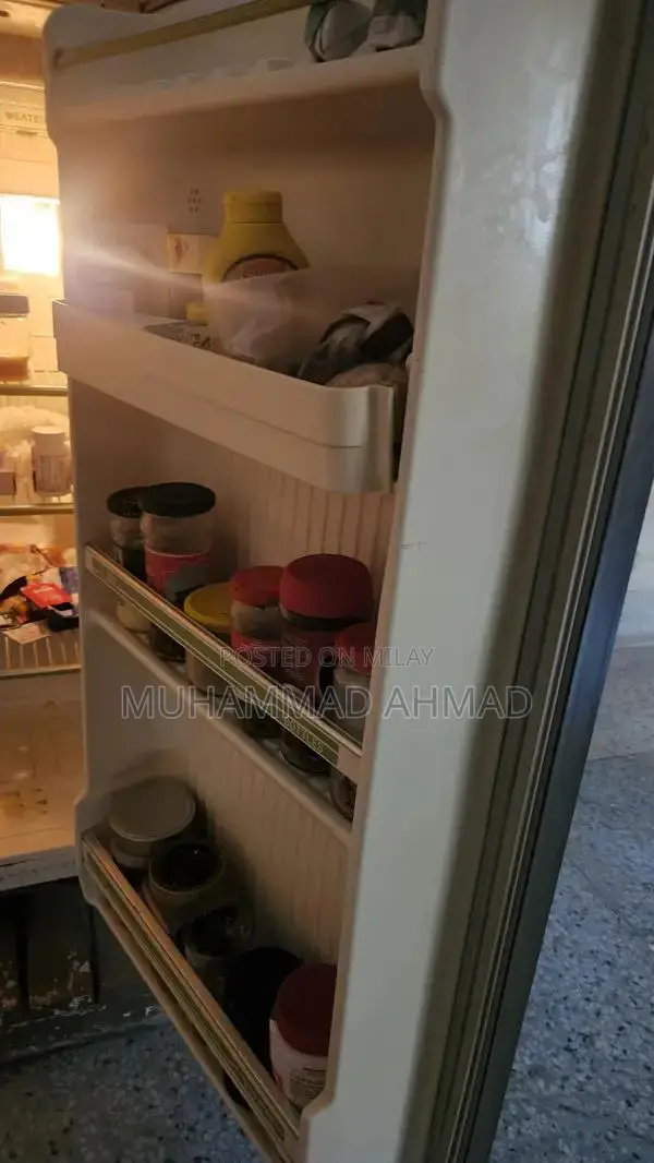 National No Frost Refrigerator - Reliable Kitchen Appliance