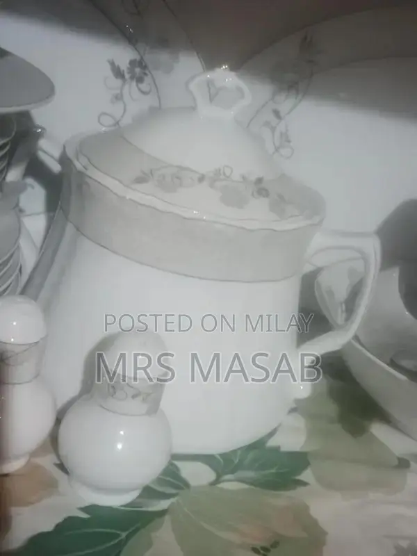 Compact Bone Set Kitchen Utensil Collection