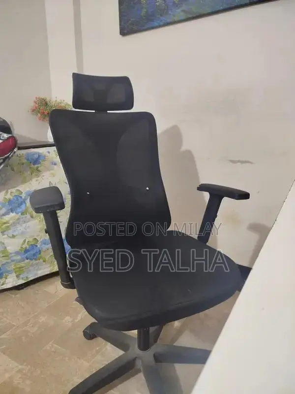 Ergonomic Mesh Gaming Office Chair with Comfort Support