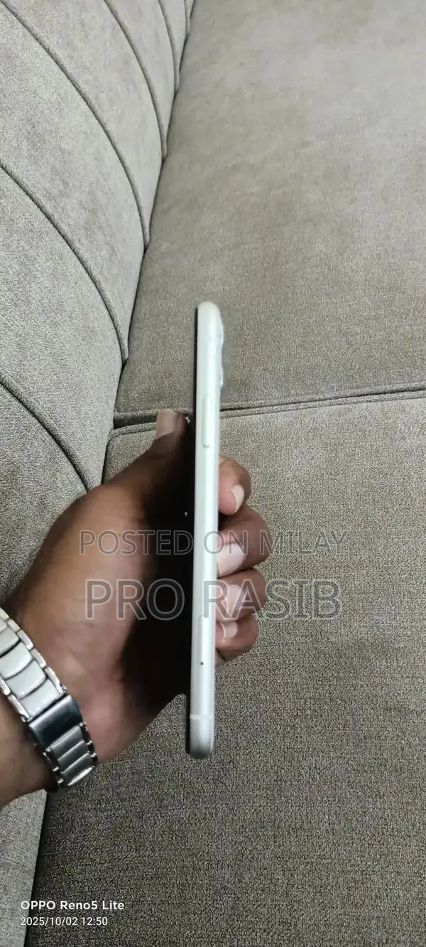 Apple iPhone 11 64GB Non-PTA Smartphone