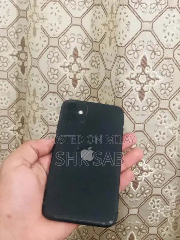 Apple iPhone 11 Factory Unlocked Smartphone 64GB