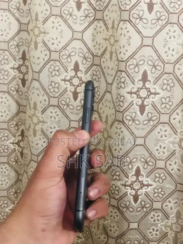 Apple iPhone 11 Factory Unlocked Smartphone 64GB