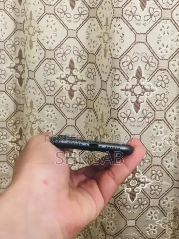 Apple iPhone 11 Factory Unlocked Smartphone 64GB