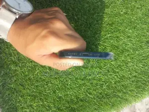 Apple iPhone 13 Pristine Condition Excellent Battery