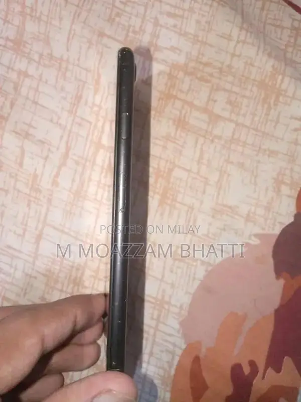 Refurbished Apple Smartphone 256GB Storage Excellent Condition