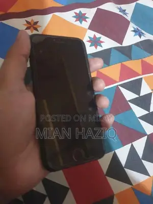 iPhone 7 128GB PTA Approved Jet Black Smartphone