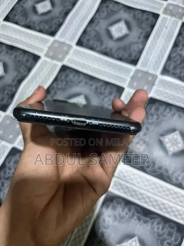 iPhone 7 Plus 128GB PTA Approved One Hand Used Smartphone