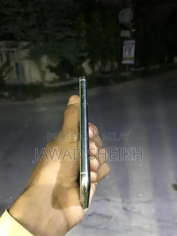 iPhone X 64GB Smartphone - PTA Approved Condition