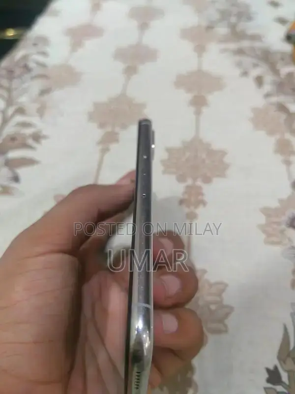 Apple iPhone X 64GB Smartphone