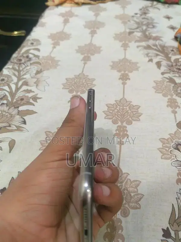 Apple iPhone X 64GB Smartphone