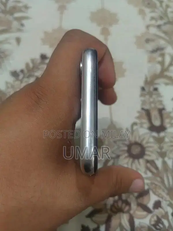 Apple iPhone X 64GB Smartphone