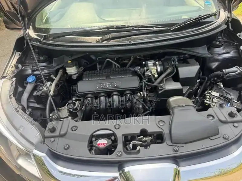 Honda BR-V S Variant Compact SUV - Low Mileage Family Car