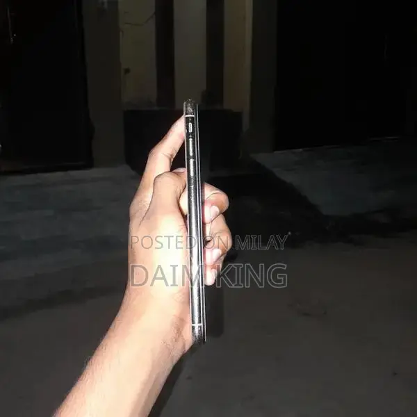 Apple iPhone XS Max Golden 256GB Factory Unlocked Smartphone