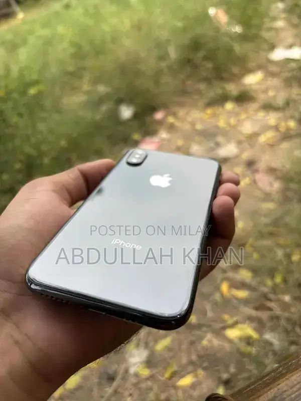 Apple iPhone XS 64GB Smartphone Excellent Condition