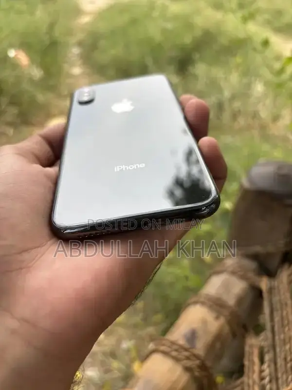 Apple iPhone XS 64GB Smartphone Excellent Condition