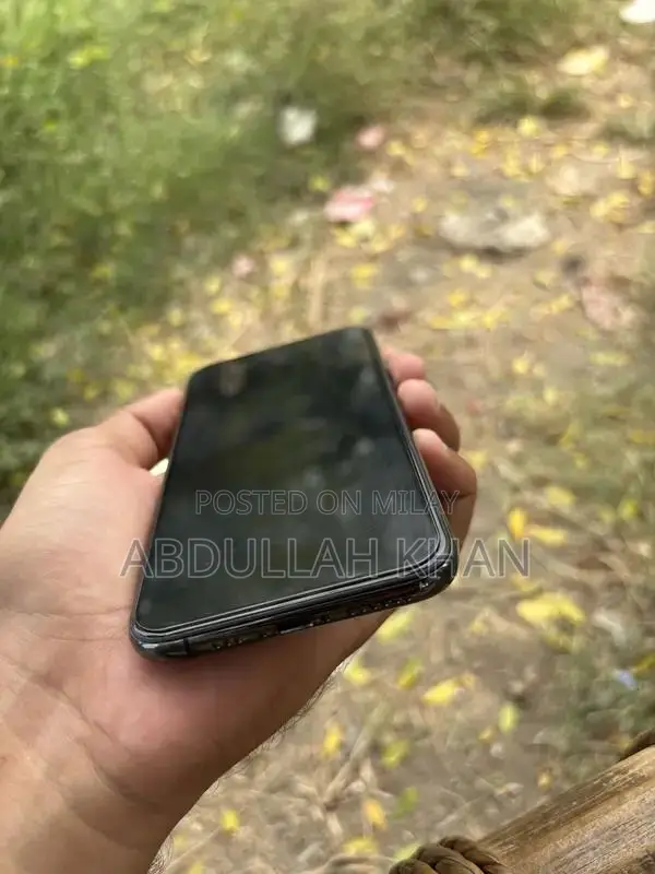 Apple iPhone XS 64GB Smartphone Excellent Condition