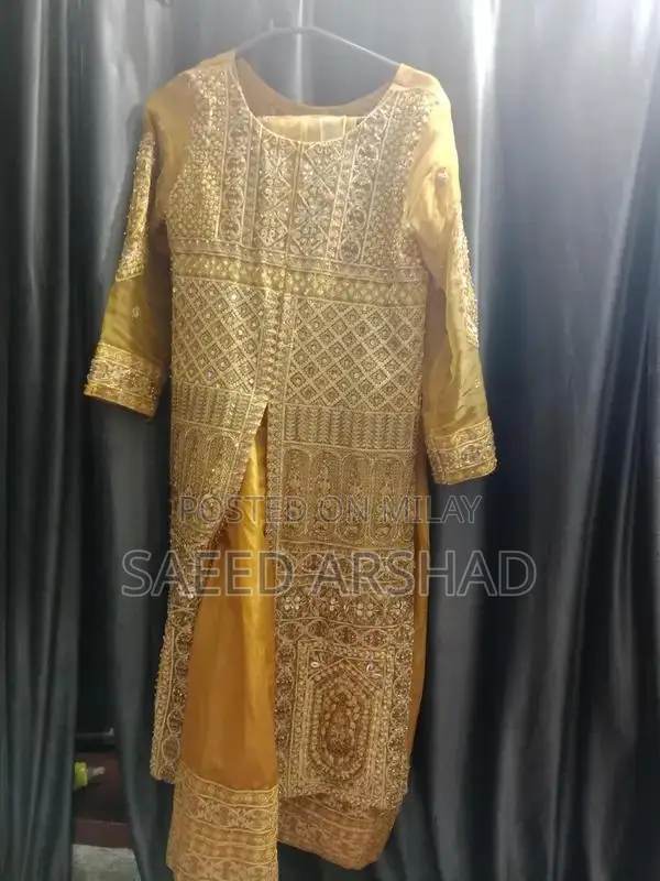 Elegant Mehndi Dress for Traditional Events