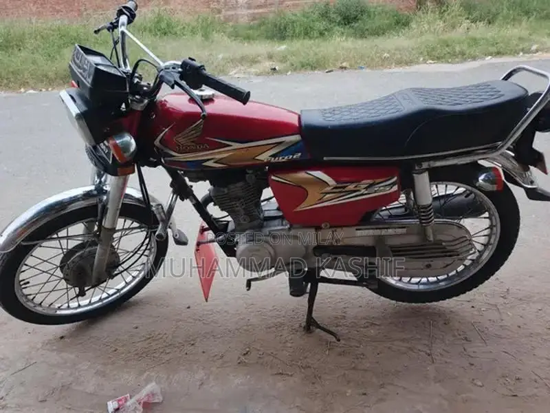 Honda 125cc Motorcycle - Reliable Urban Commuter
