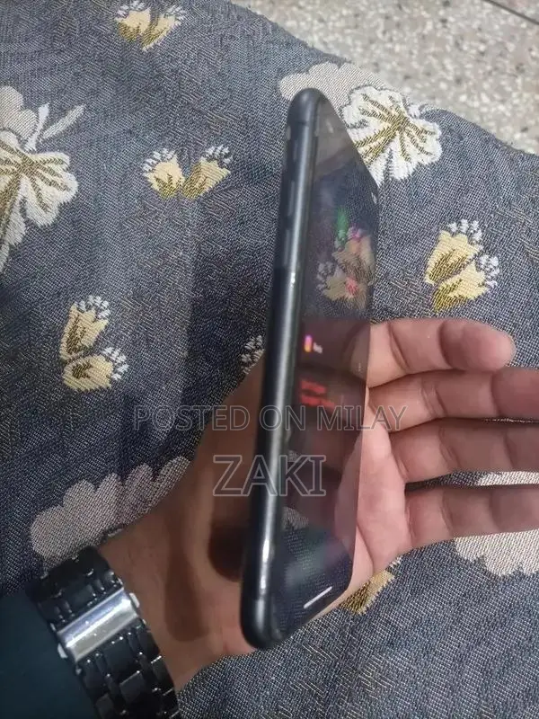 Urgent Sale: Smartphone Looking for New Home