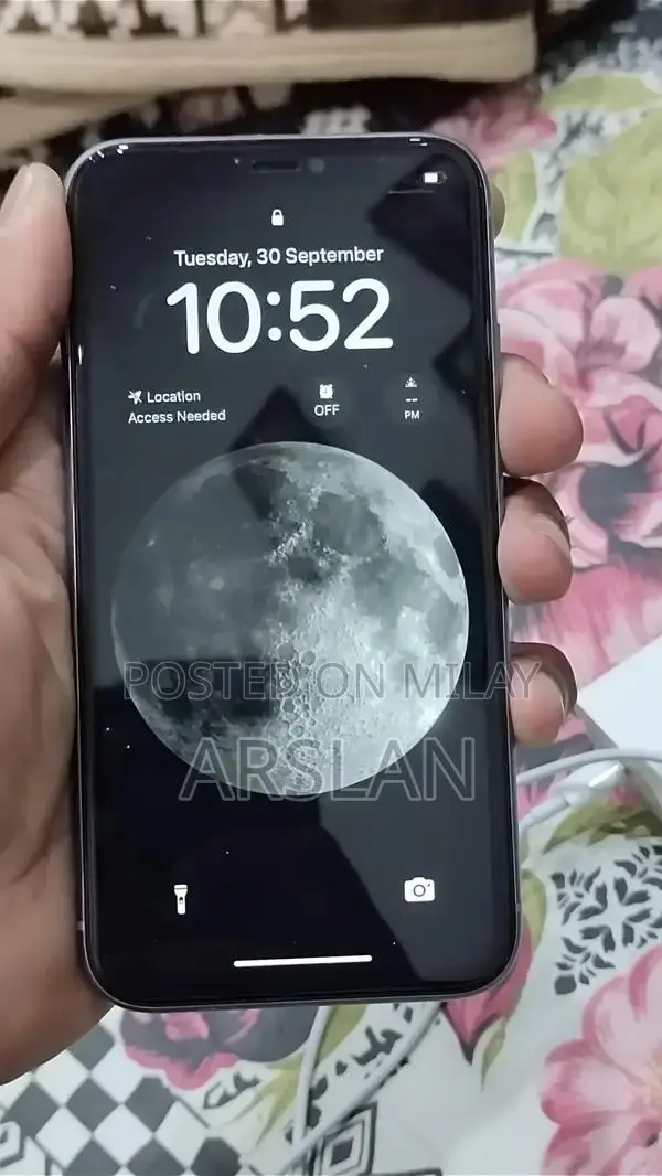 Apple iPhone 11 64GB Smartphone with High Battery Health