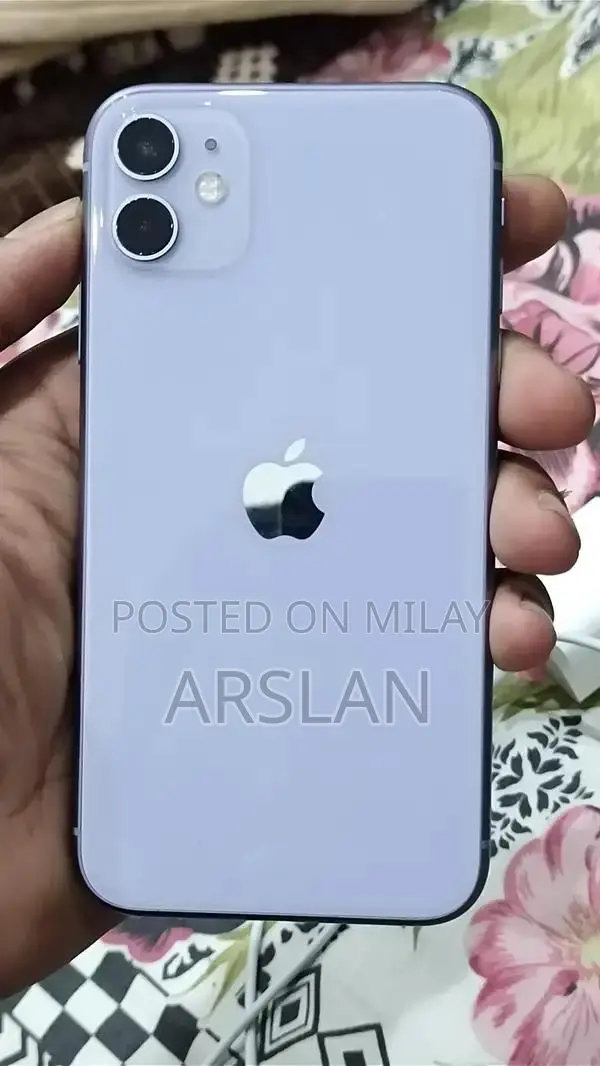 Apple iPhone 11 64GB Smartphone with High Battery Health