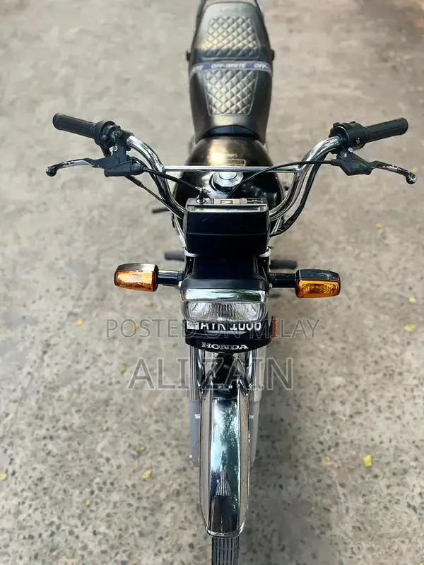 Honda CD 70 Motorcycle 2025 Model - Black Variant