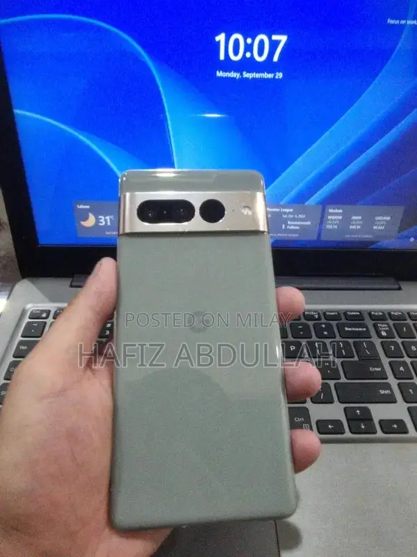 Google Pixel 7 Pro Smartphone - High-End Android Device