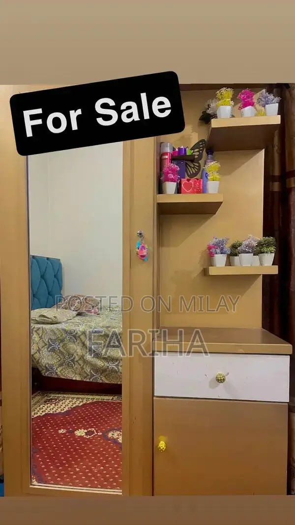 Classic Wooden Dressing Table with Wall-Mounted Storage