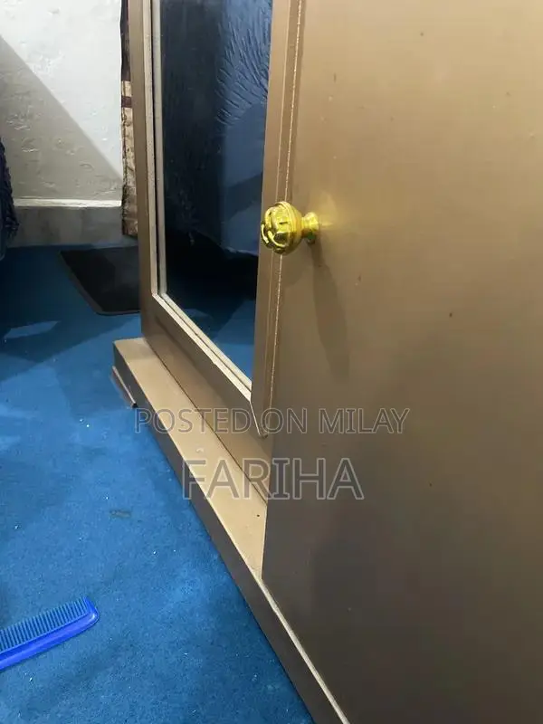 Classic Wooden Dressing Table with Wall-Mounted Storage