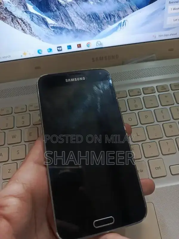 Samsung Galaxy S5 Smartphone with New Battery