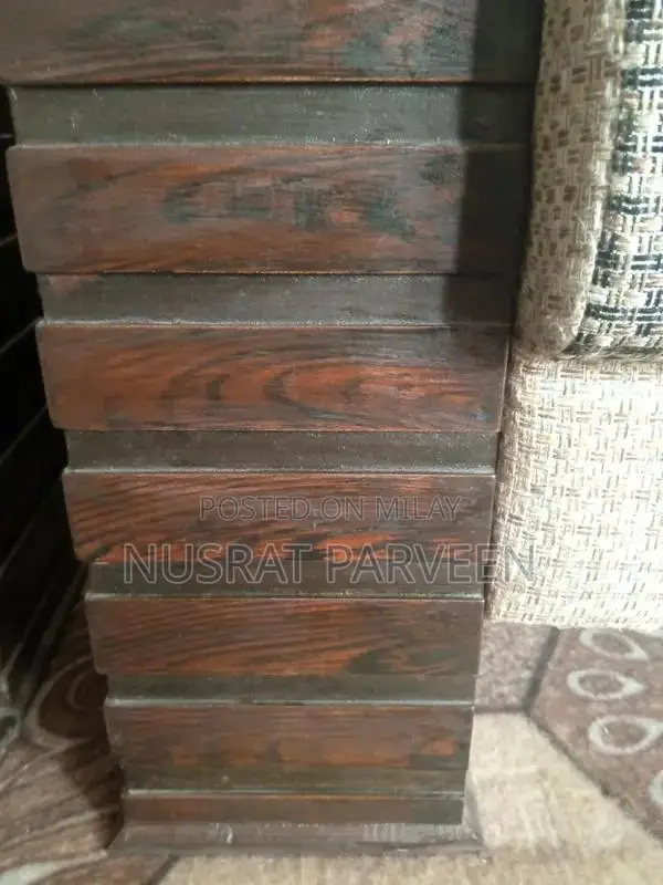 5 Seater Loveseat Sofa in Pristine Condition