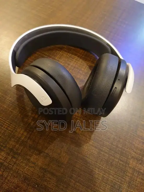 PlayStation PULSE 3D Gaming Headset with Aux Cable