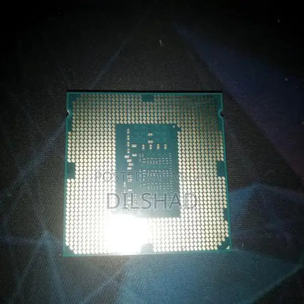 Intel i7 4790 Desktop Processor with Heatsink