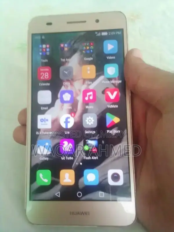 Huawei Budget Smartphone Compact Design