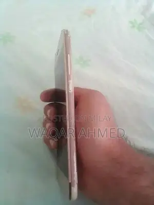 Huawei Budget Smartphone Compact Design